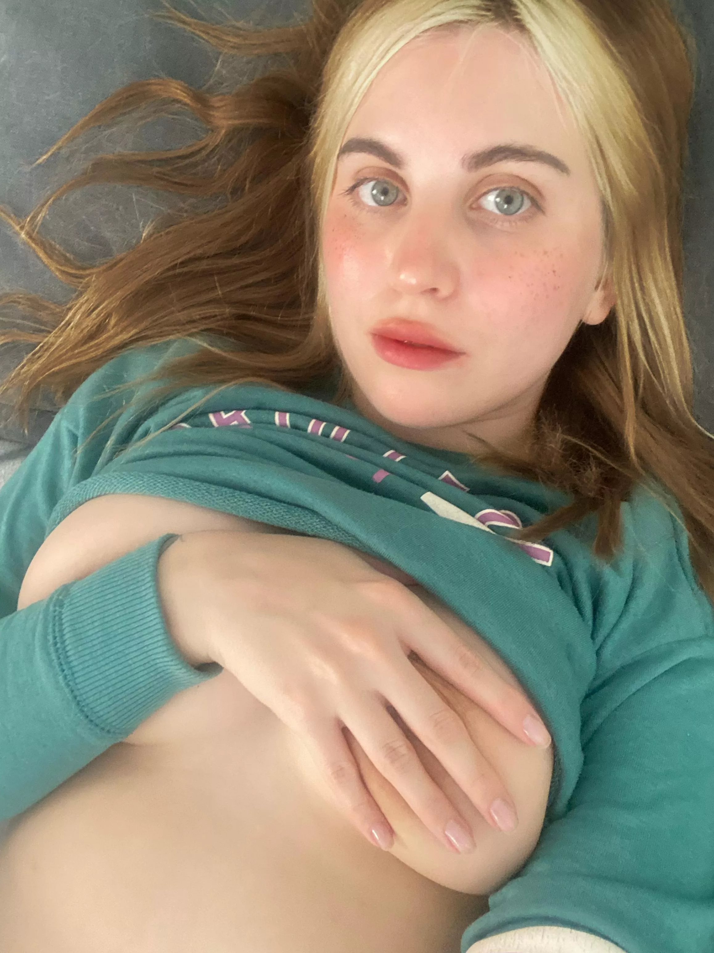 me wanted to show you my perky titties posted by pawwsup