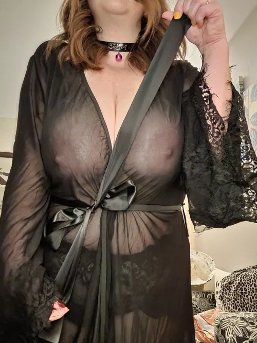 New to asking ladies for feedback 🙈 be gentle! ...unless you'd rather be rough. by flowerfieldstate