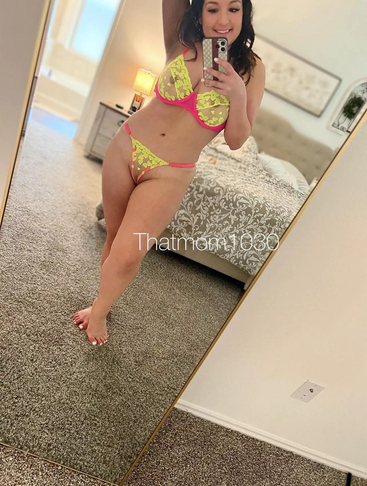 Skip work and come haves fun with me posted by sexxymilf1030