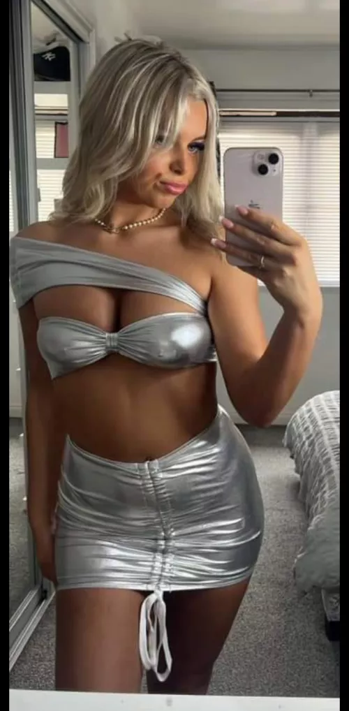 Thoughts on this slut? by fl67