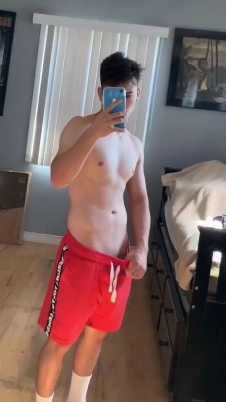 19 m fit and hung looking for same, older the better. Sc: Lnceking08 posted by lnceking