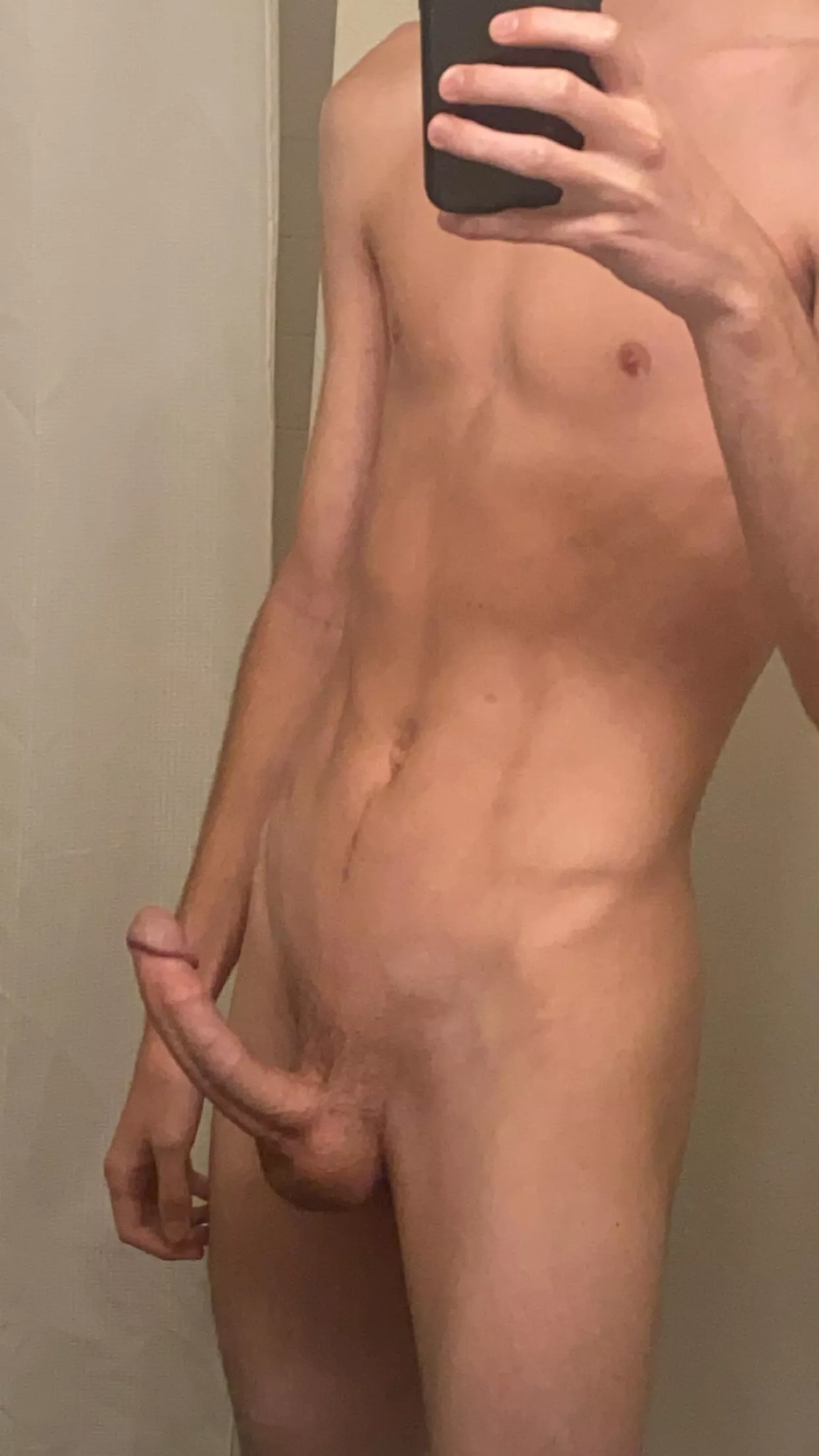 6’2 and horny posted by genkill1