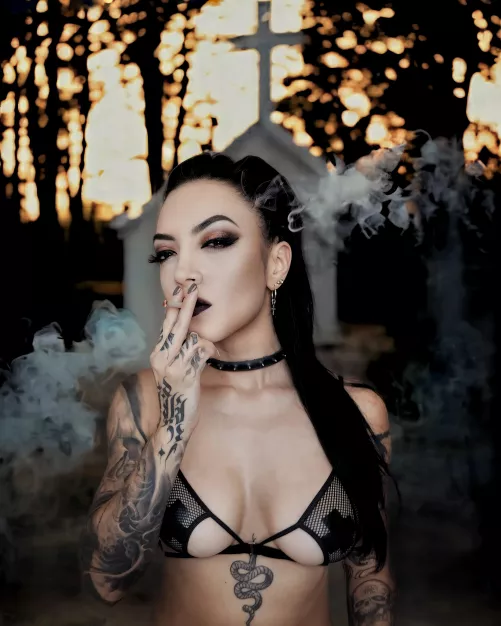 Alfa smoking 😈 by capibaribee