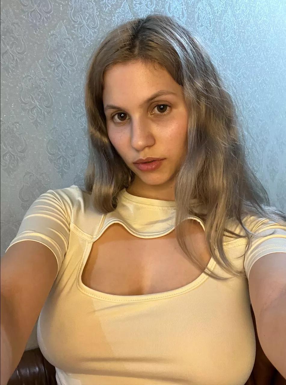 All the sunshine I’m getting is making my freckles show through posted by Kinder_mudo