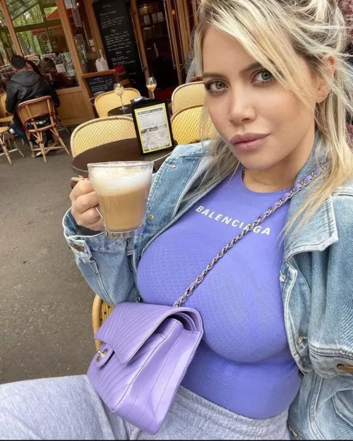 An Italian Soccer agent. by Razzle_dazzlee123