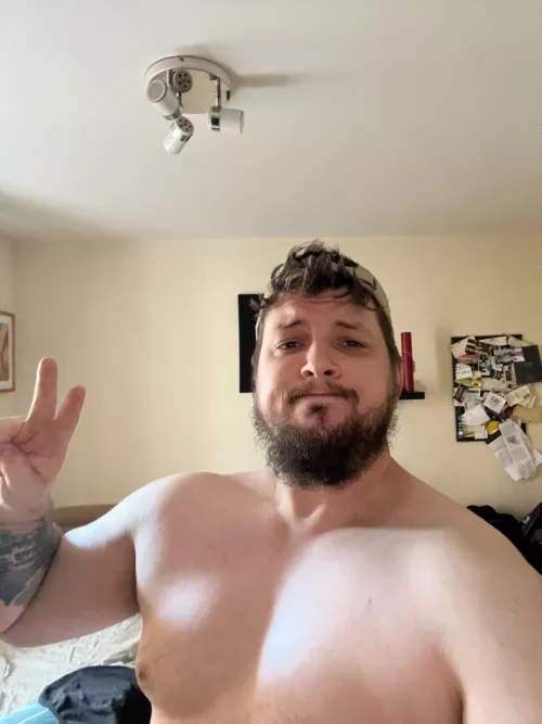 Another day, another gym day! 💪🏻 by Anthes92