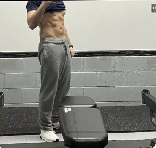 Anyone need a hu[m]p day spotter? 🍑 by Fit_Advertising8975