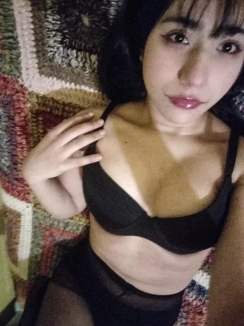 Black it's my favourite color by gravuregirl