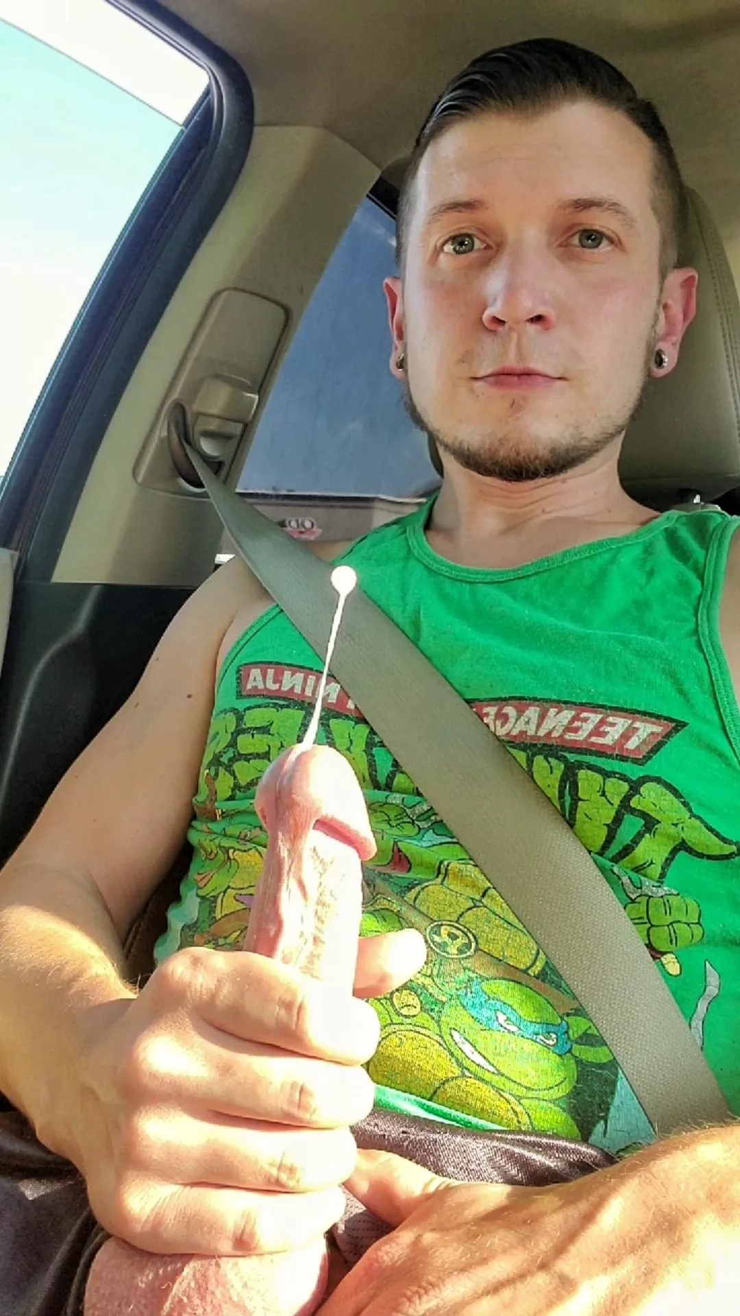 Cumming in the car posted by bulgesuit