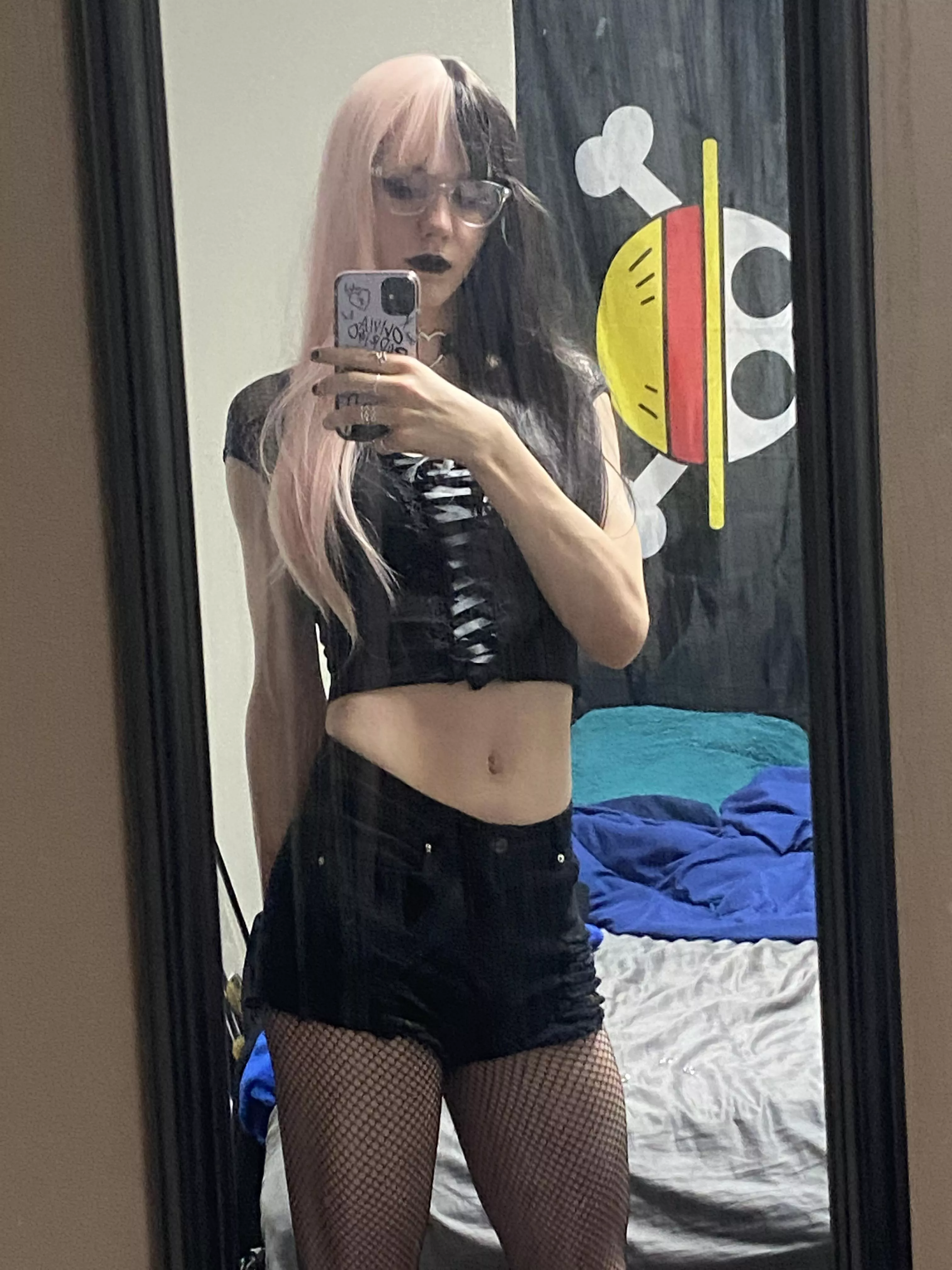 Do you guys like this new wig? (Also It’s my birthday!) posted by Garb0w0dor