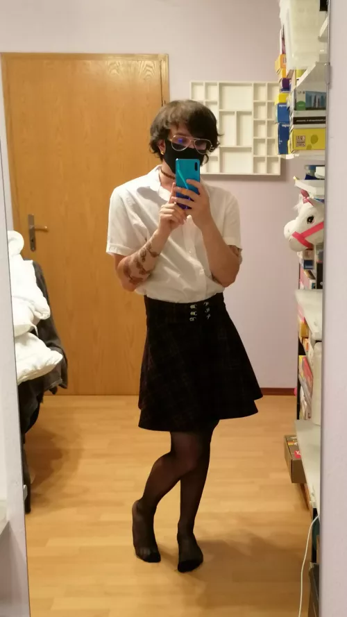 Does a skirt suit me? by Shyfalk