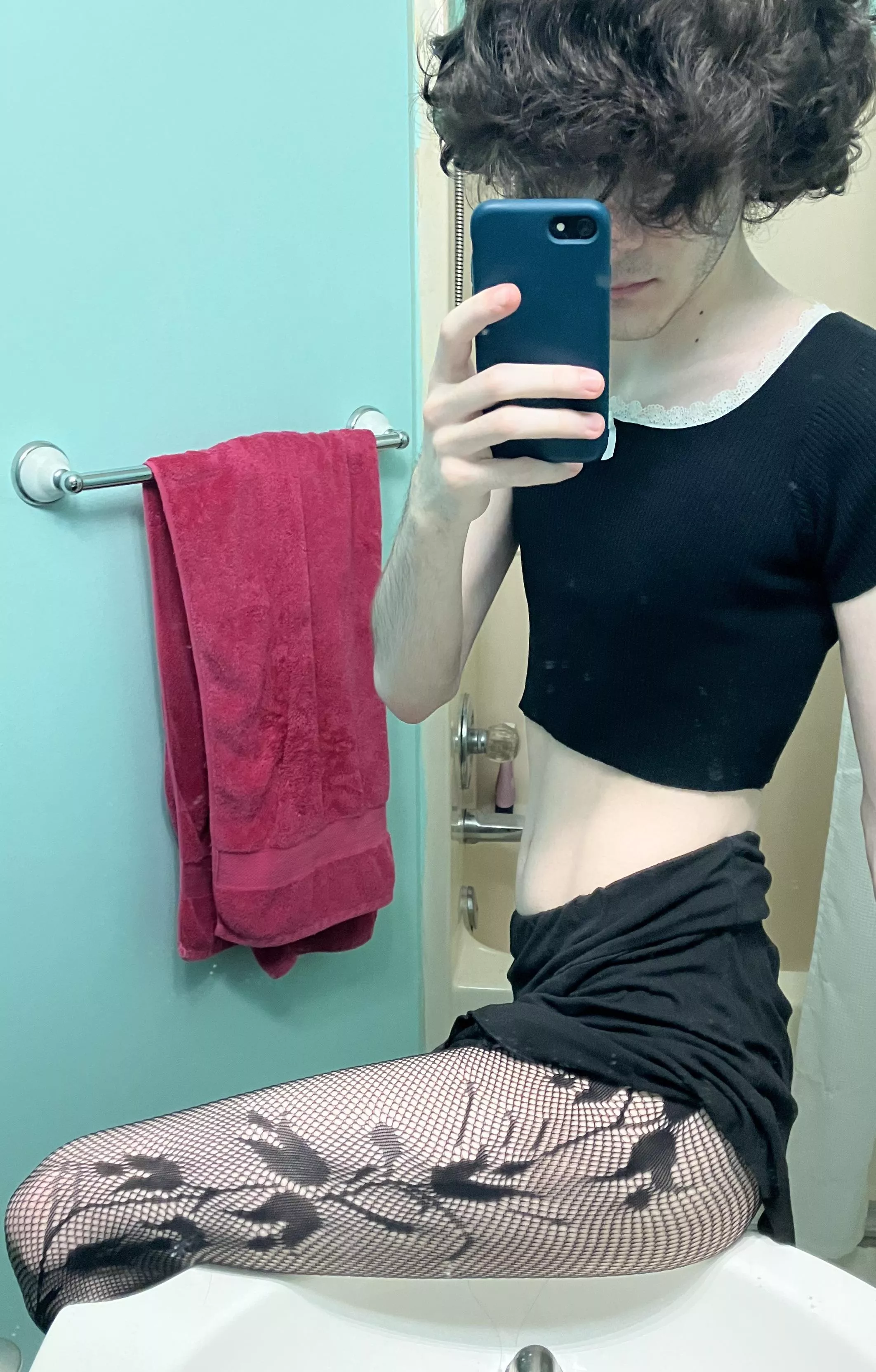 excuse the arm hair pls 🥺 posted by chickenn__