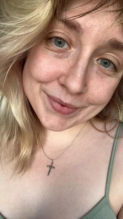 First time posting here, hey everyone by Birdydraws