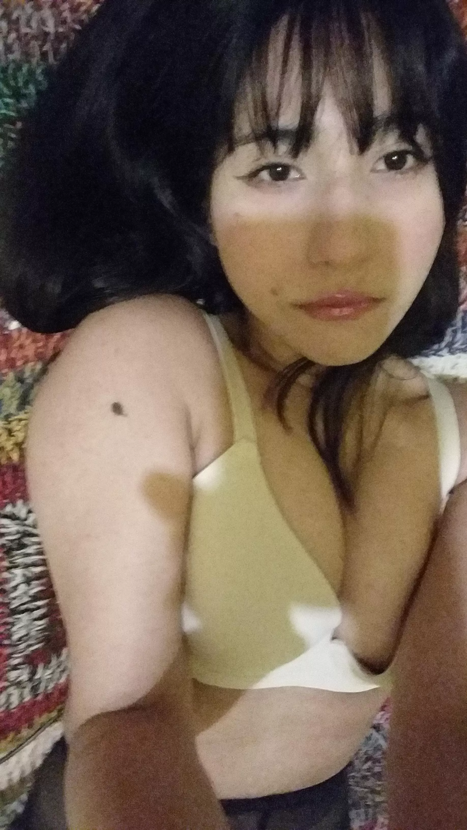 Hi there🖤 posted by gravuregirl