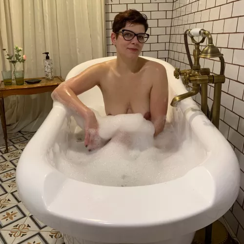 Hi...I am Christy by chrystinka