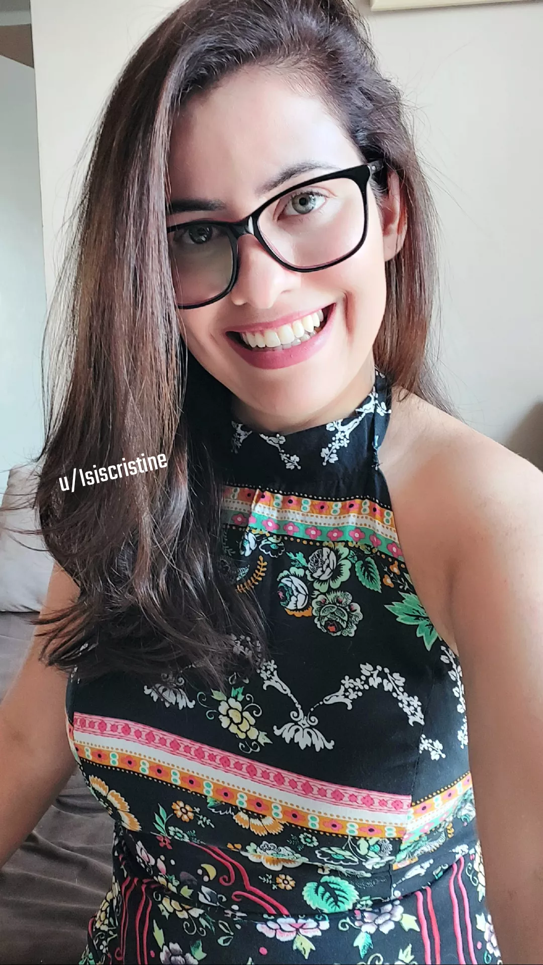How about this secretary answering your calls 😻 posted by Isiscristine