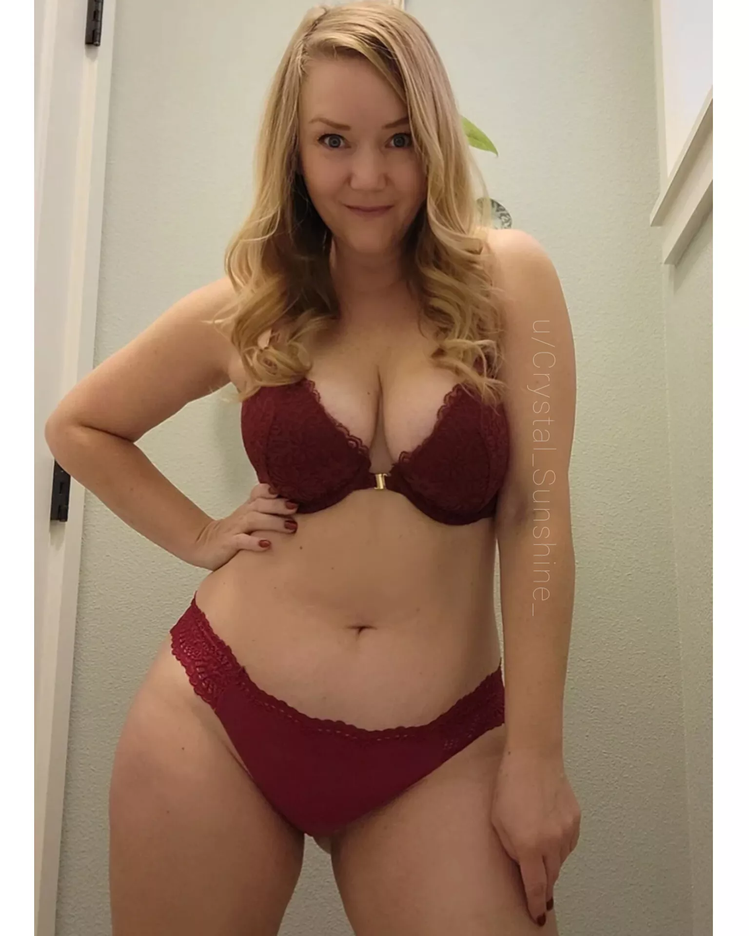 I'm up to no good. Join me? [F49] posted by Crystal_Sunshine_