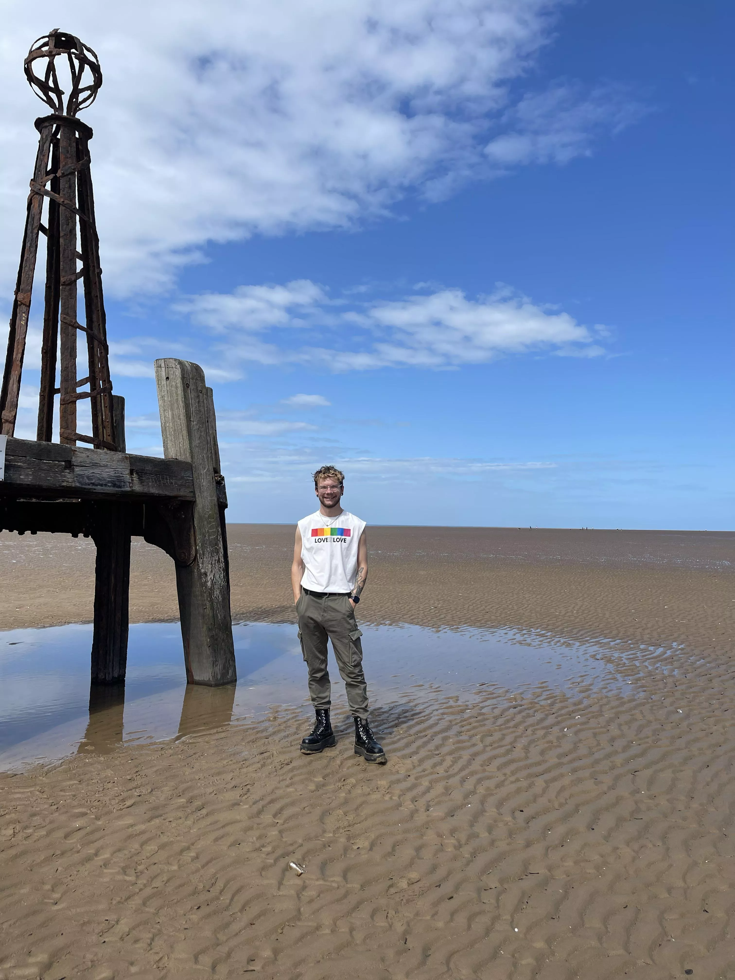 Love being by the sea 🏖️ posted by whippybroth96