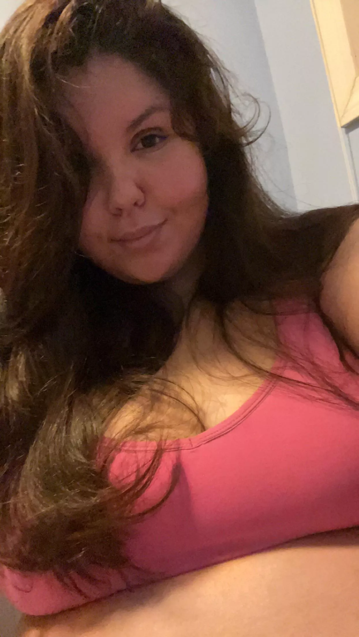 messy hair, don’t care 💇🏻‍♀️ posted by kikkin_it