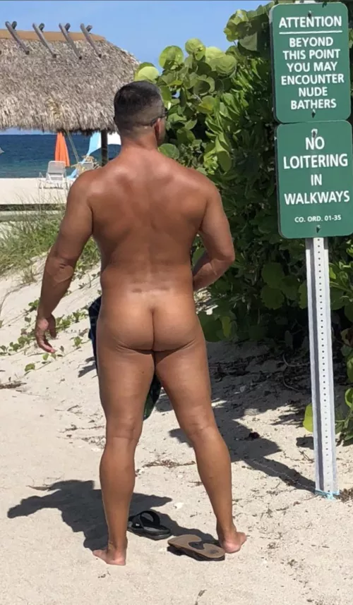 No tan lines by SaTaN__666__