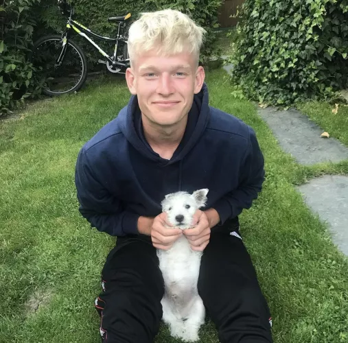 Pic with my puppy by TobiasAskkoldd