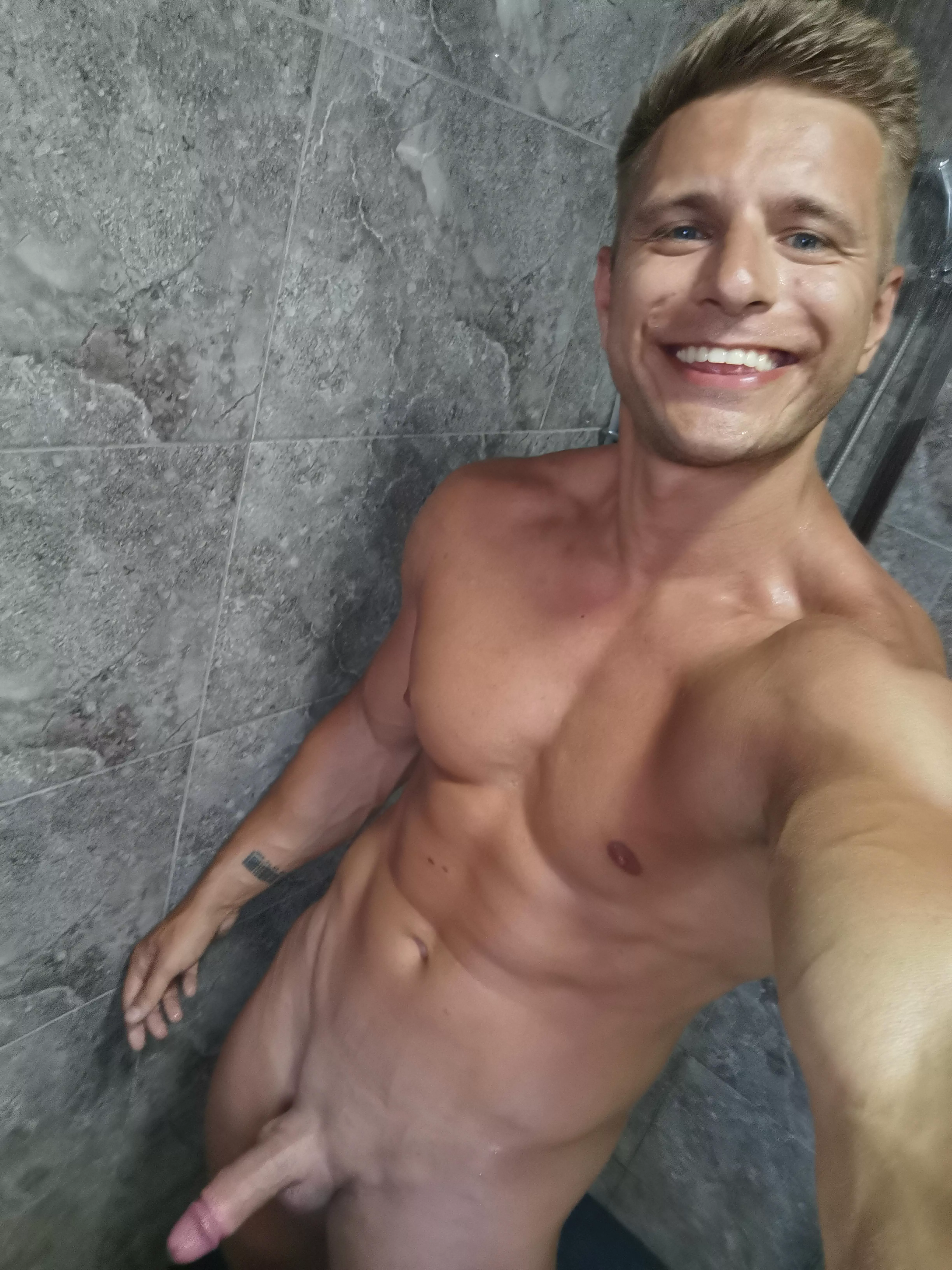 Post [M]orning cardio. Have a good day! 😉 posted by BubblyMoment239