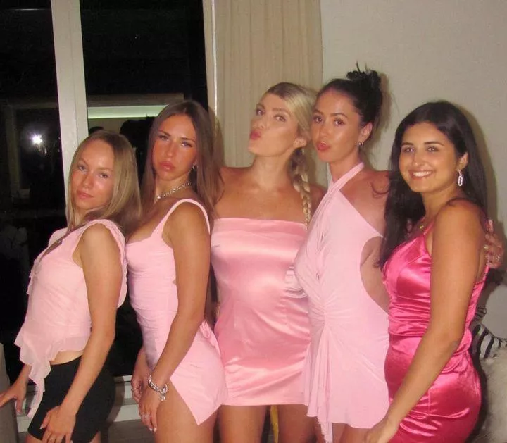 Pretty in Pink 💕 posted by DwightDavid1234