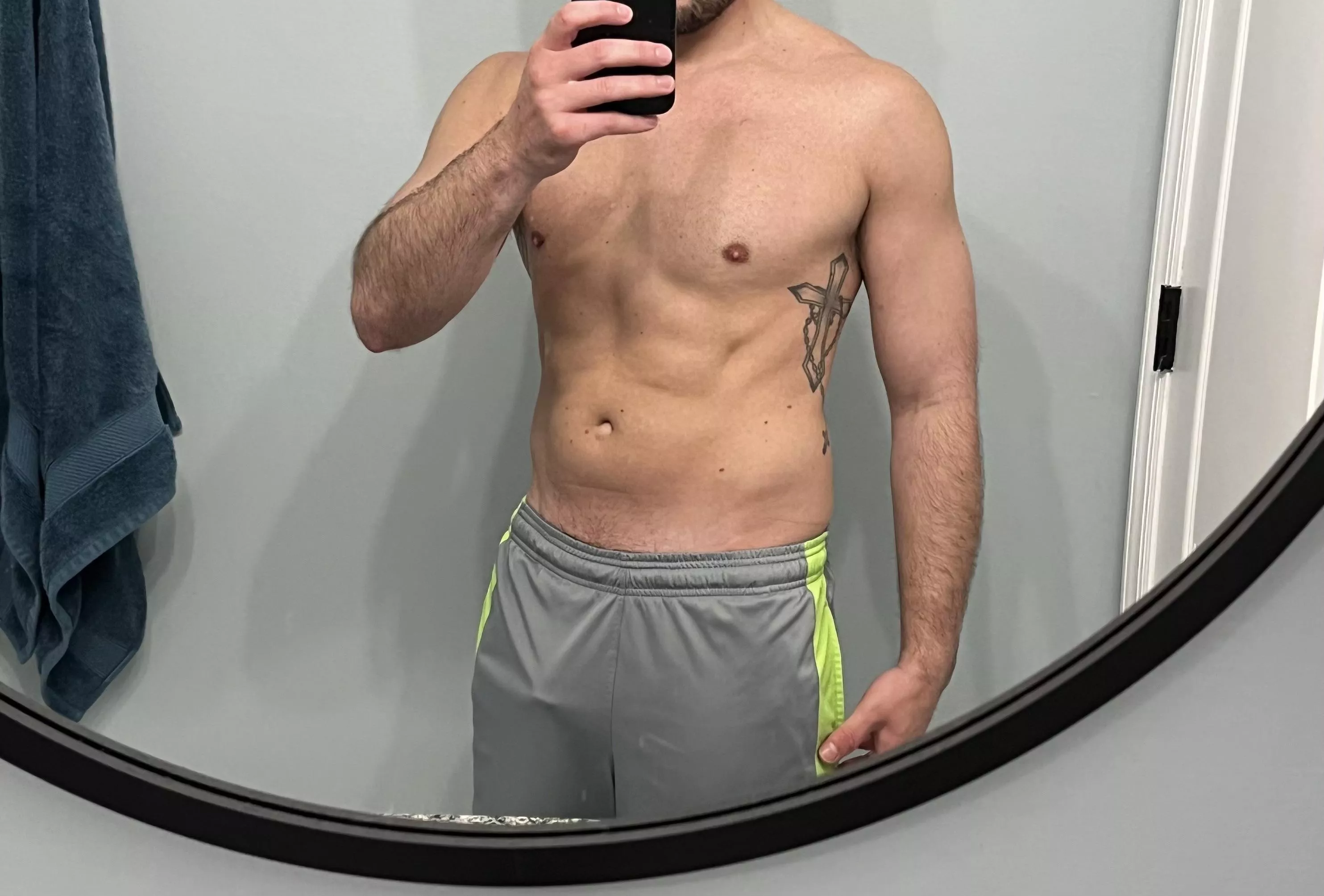 Shower buddy wanted: Abs look better wet 😉 [m] posted by Fit_Advertising8975