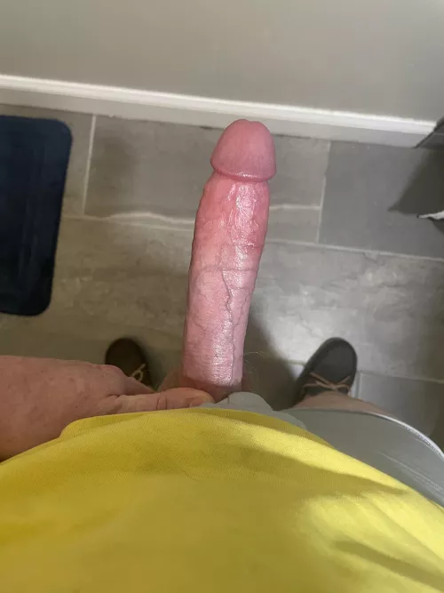 Thinking yellow is a good color for me by ClamChopzz