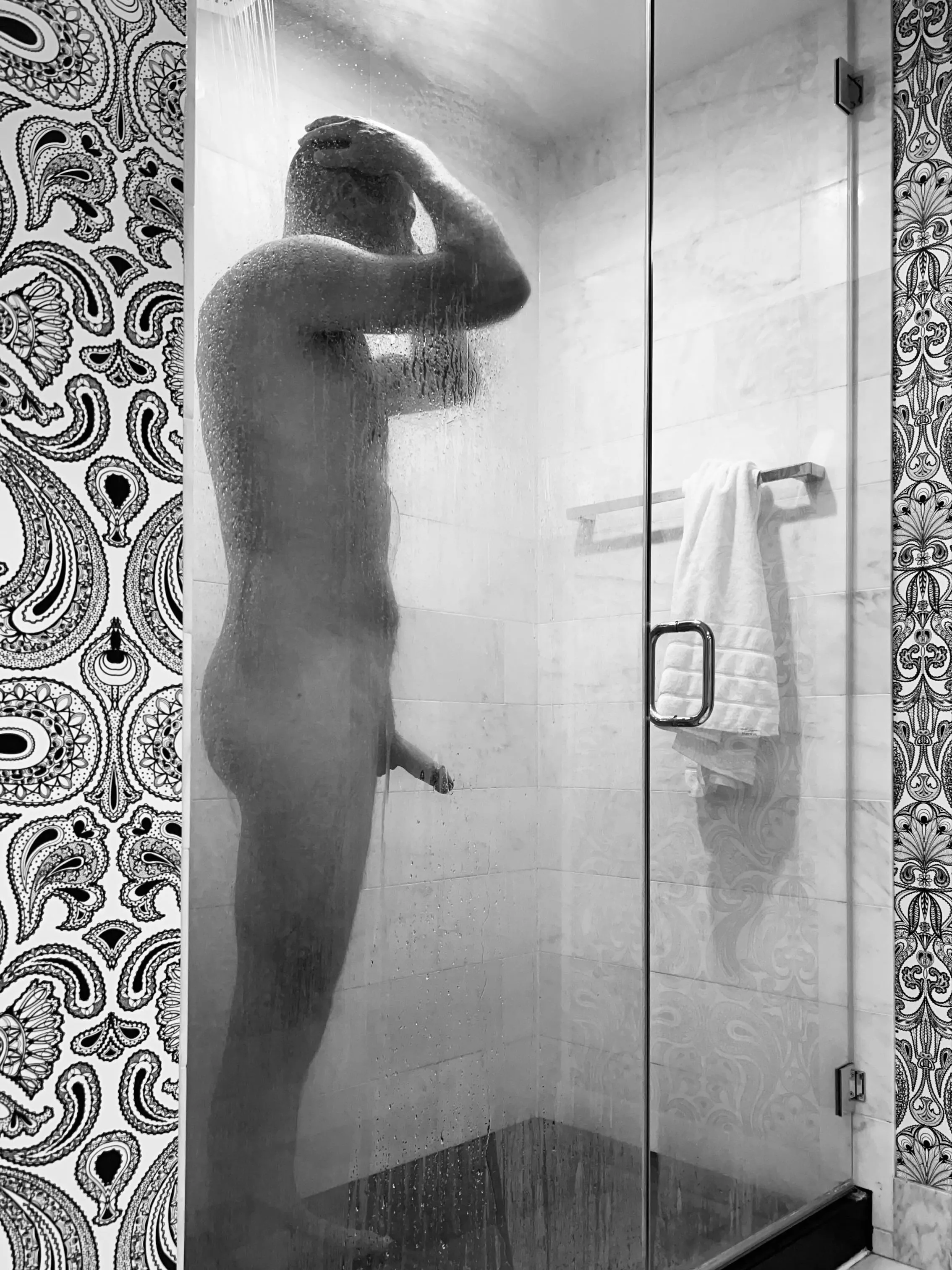 Windy City art deco shower posted by mufasjg