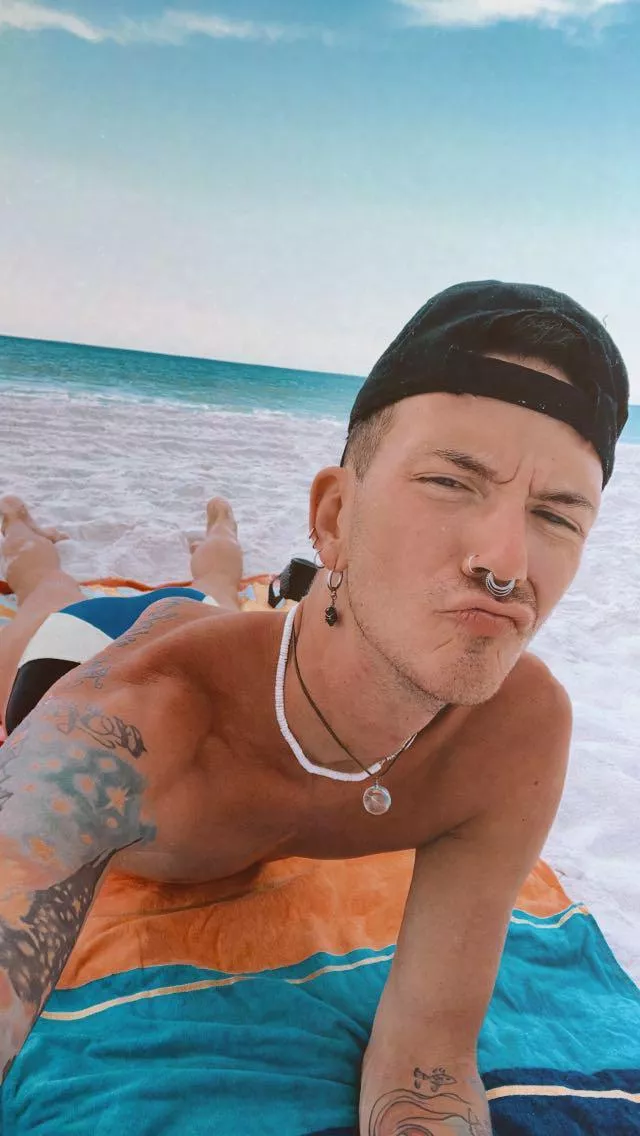 Woohoo boys posted by j0j0_wayne