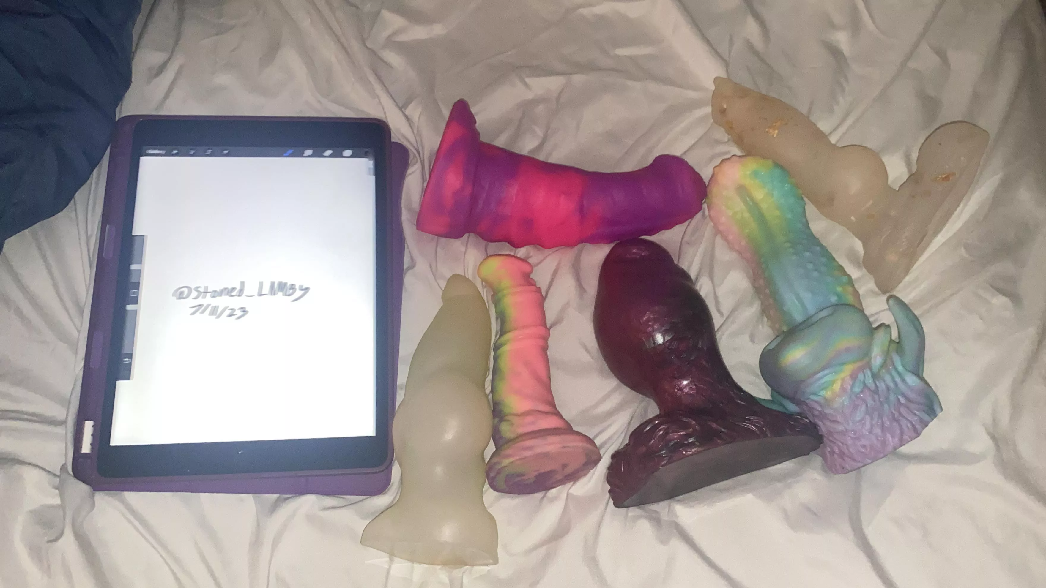 wts/wtt bd and indie toys !! ttc real gold pour specs and prices in comments not picky w trades !! hpe priority tho posted by smokeypupp