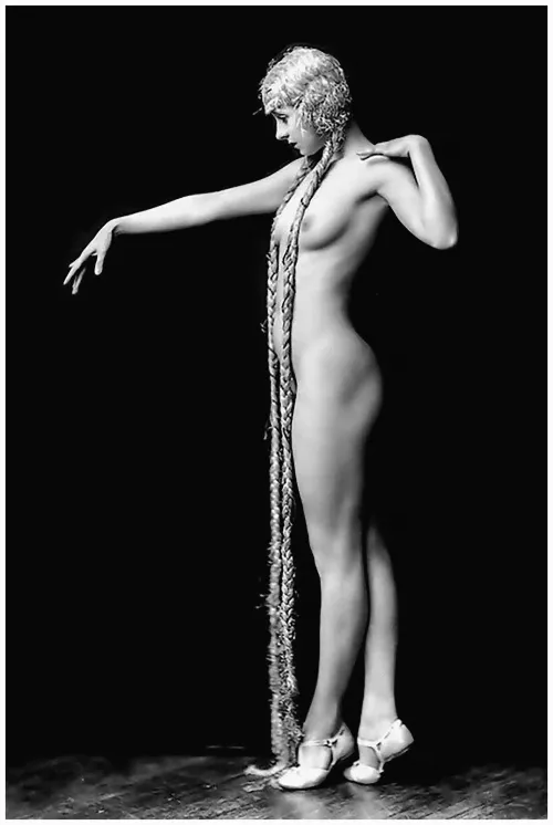 Beauty from the late 1800's by foreyes17