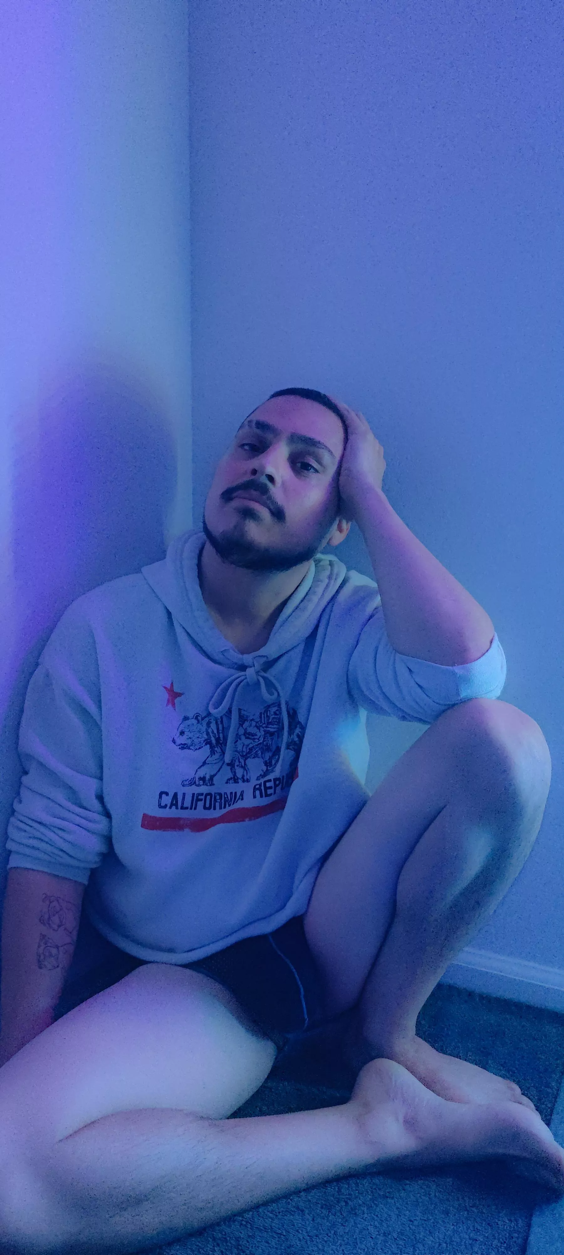 Blue posted by Octavio_8