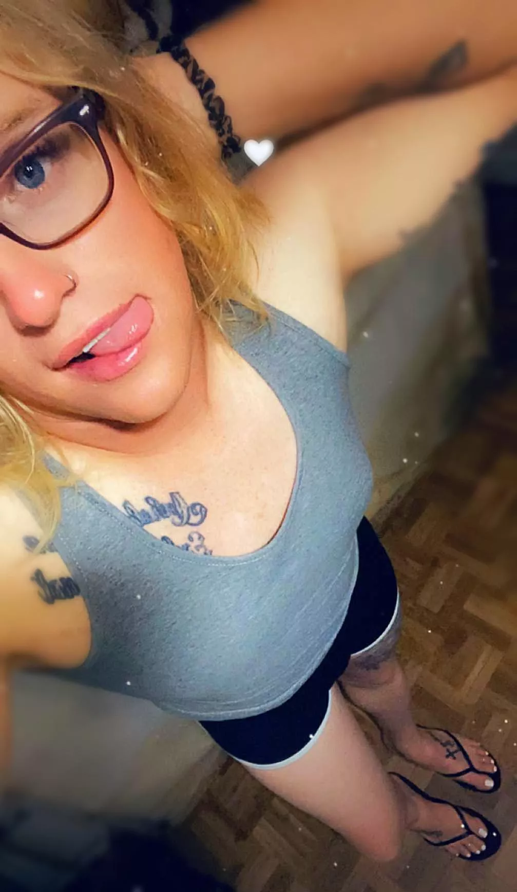 break up with your girlfriend, i’m bored 🎶😘 posted by Charming_Amphibian29