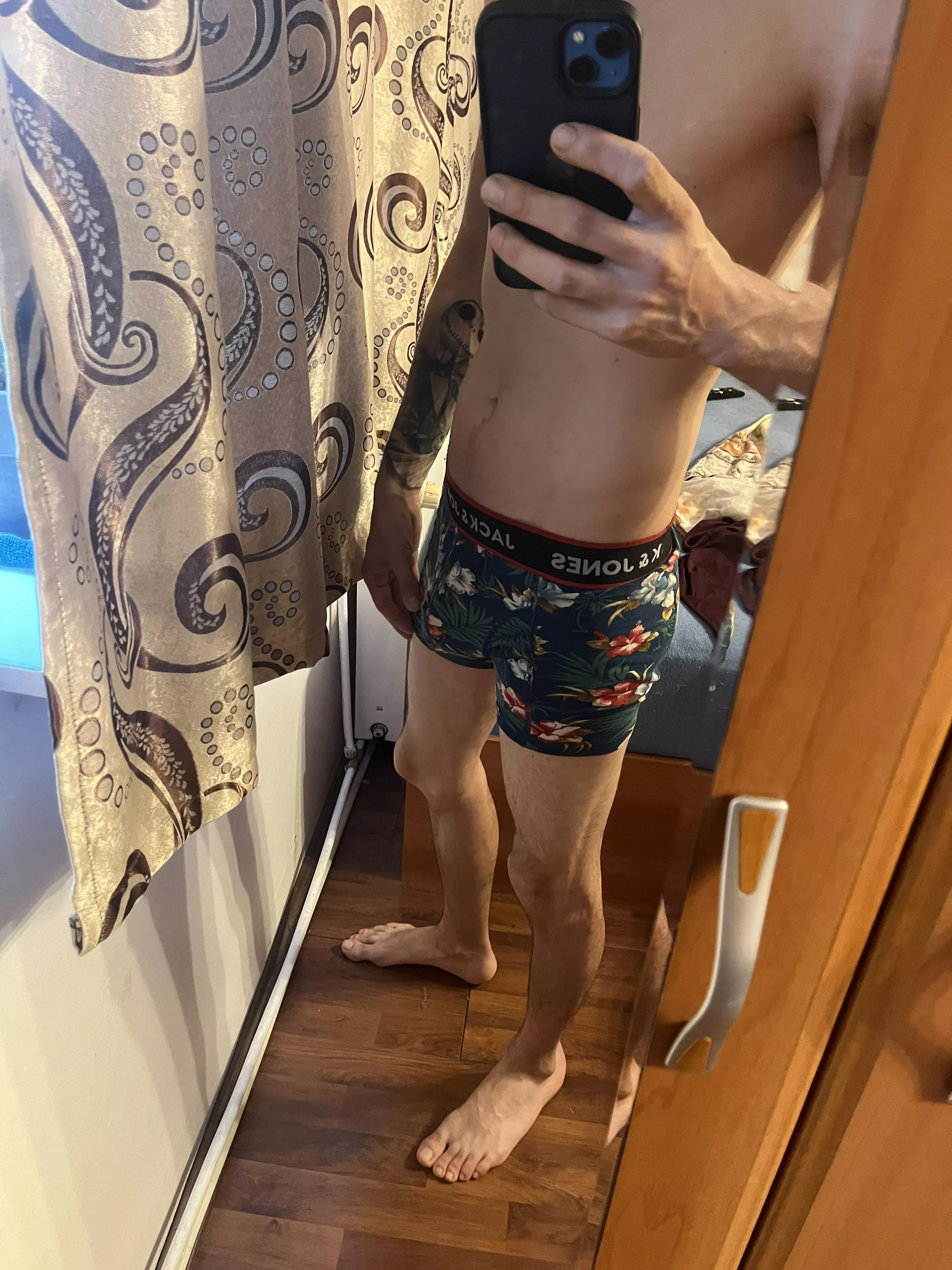 Can u spot the bump?😘 posted by Calm-Safe2462