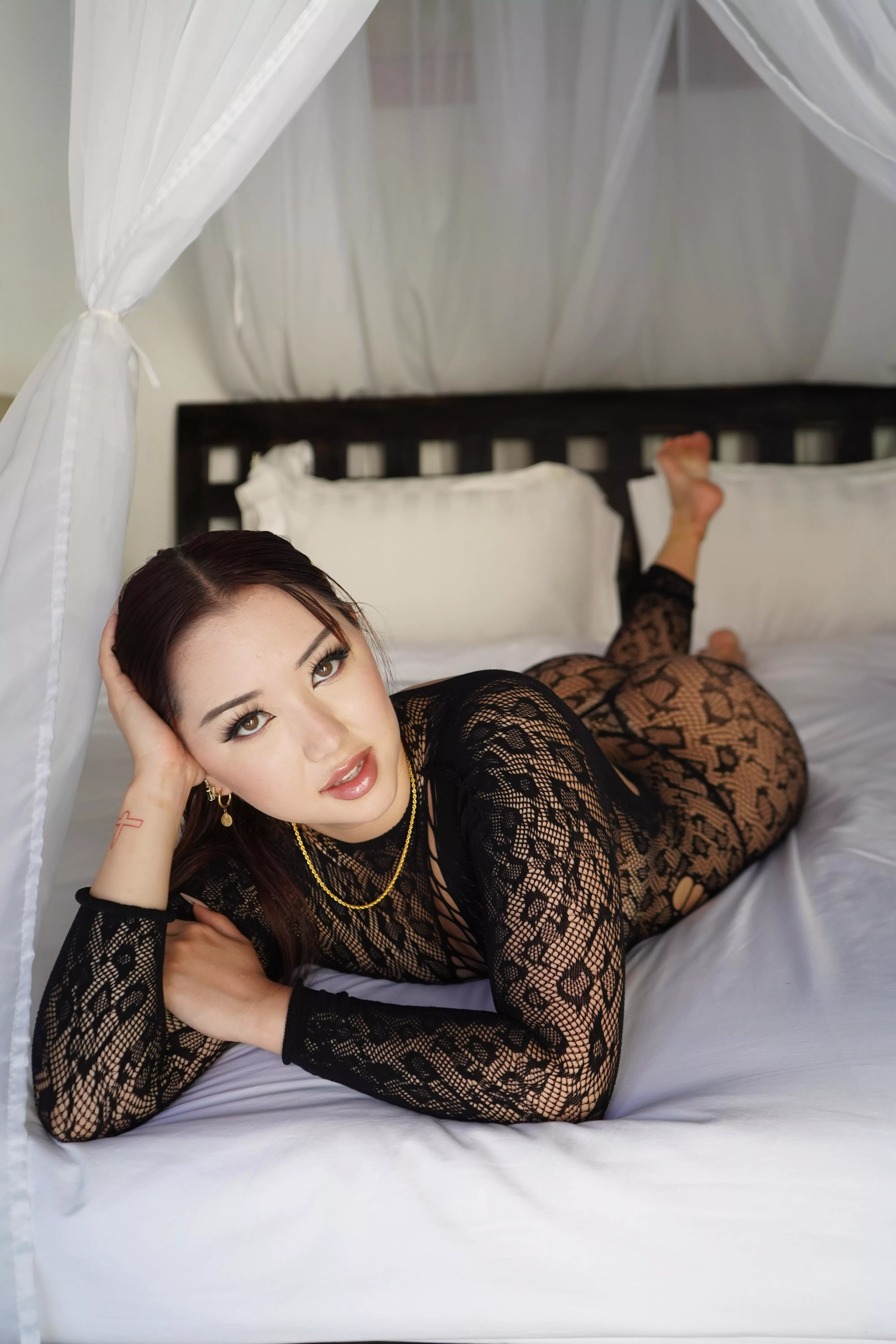 Come play with mommy yes? xx posted by Disekelehy