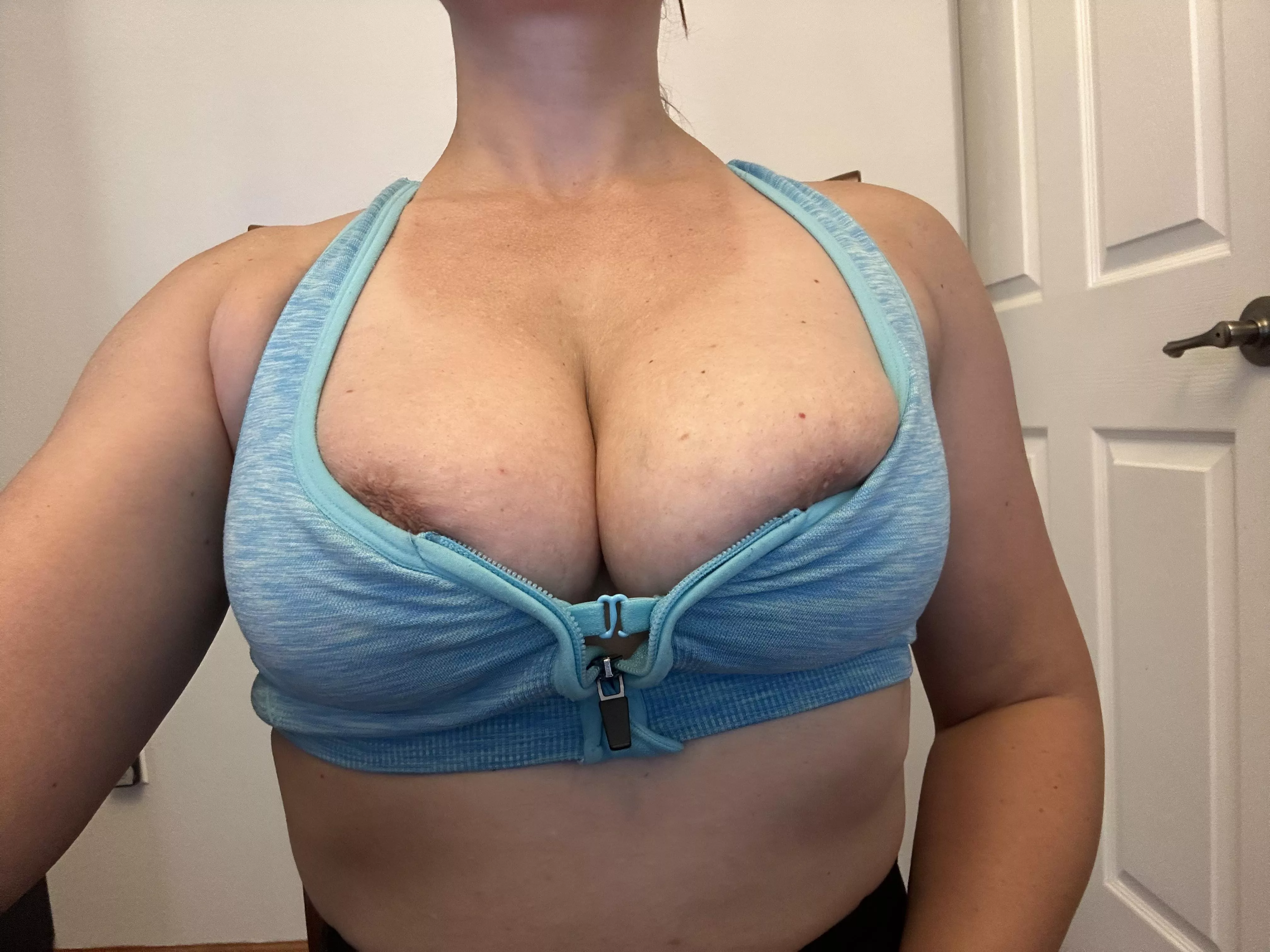 Cum give me a good workout posted by EroticSpicyVixen