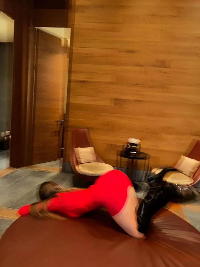 doggy feels good in this dress posted by miabrownn