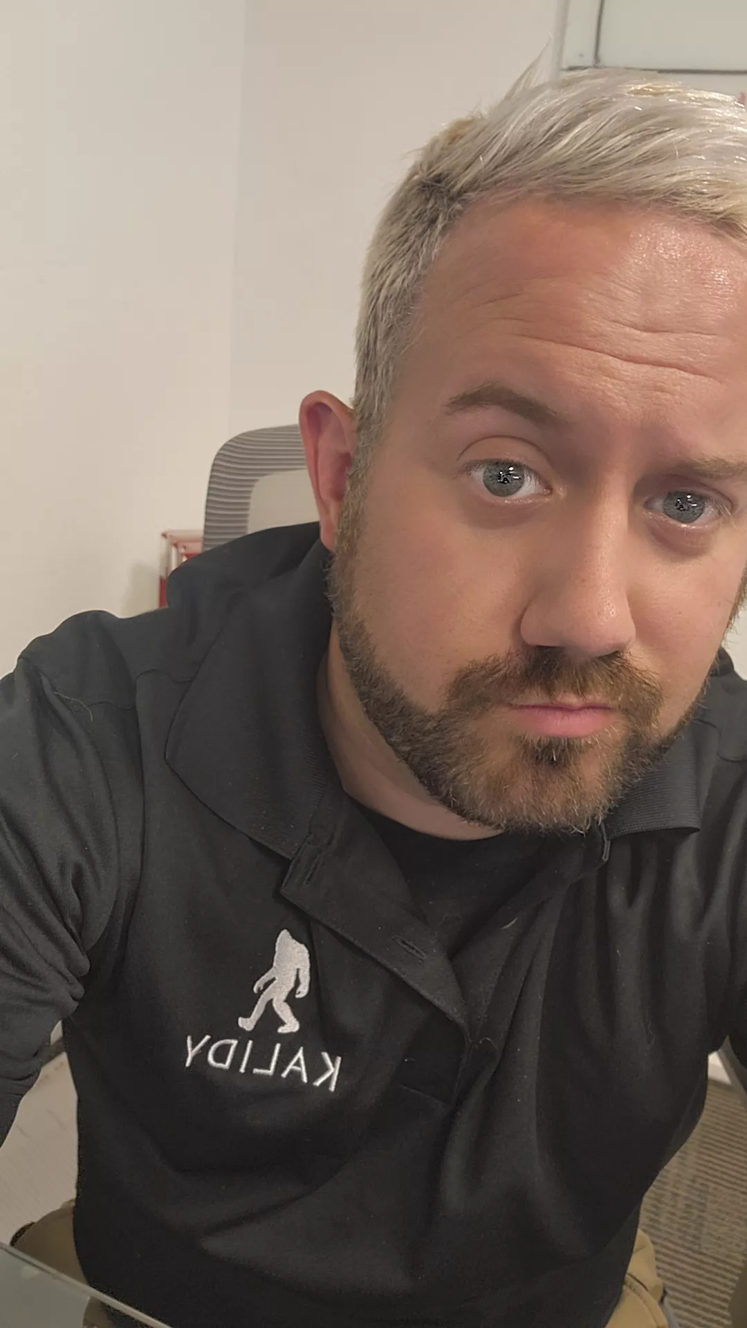 Expanding my chat circle. posted by UpstairsIllustrious