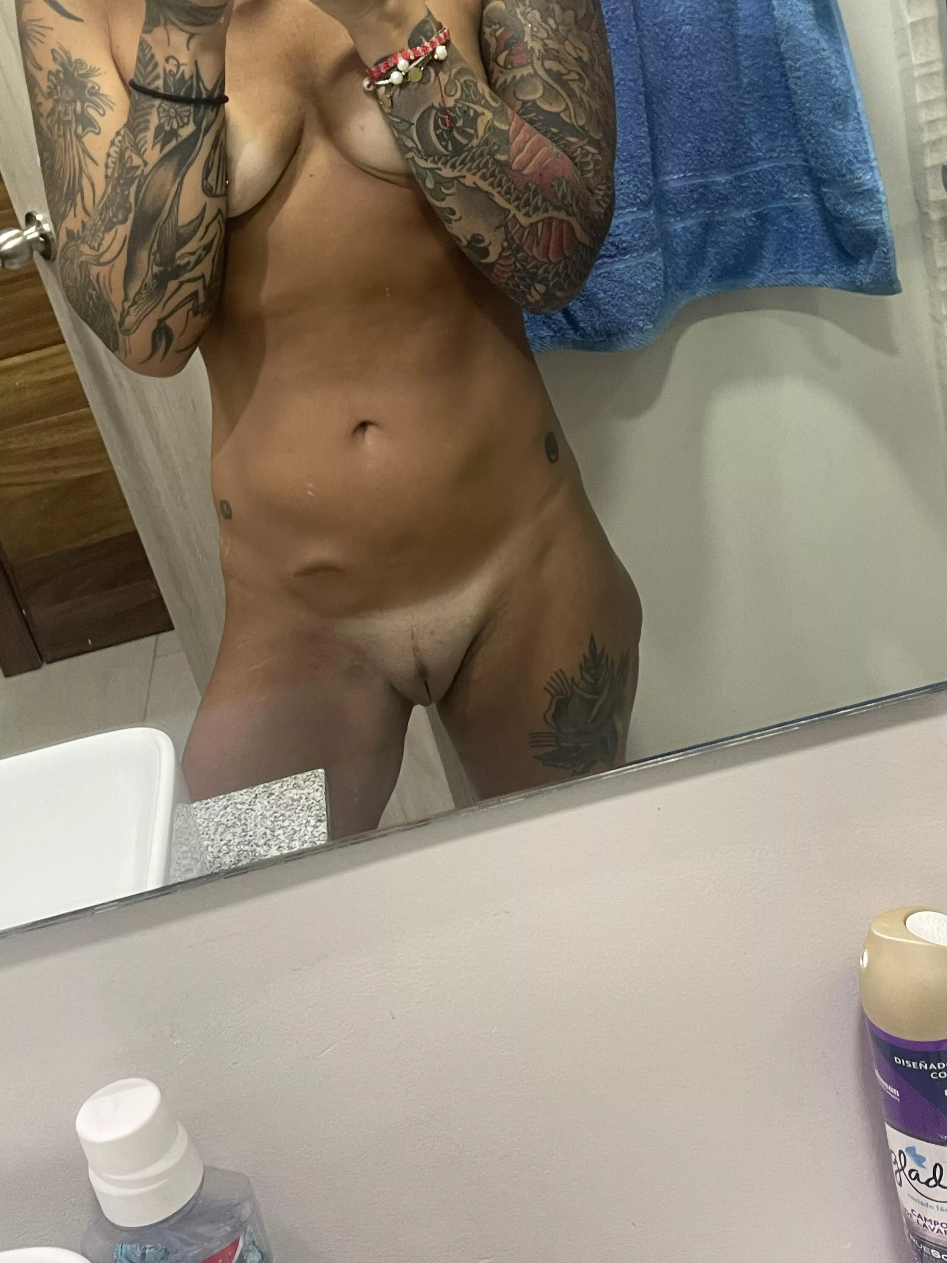 (F) does this little line bother anyone 🙈 posted by Littlelorelai