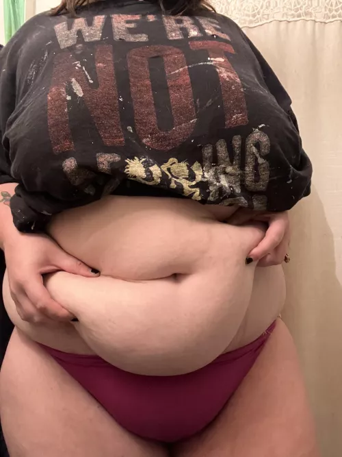 Getting so huge 😝 by FantasticGuidance486