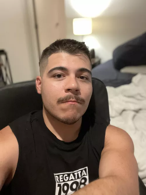 Guy who ghosted me has a BF now and I’m currently being stood up for a date, but my apartment is clean so I think I’m ok lmao stay safe out there, bros by dumbassuniversity