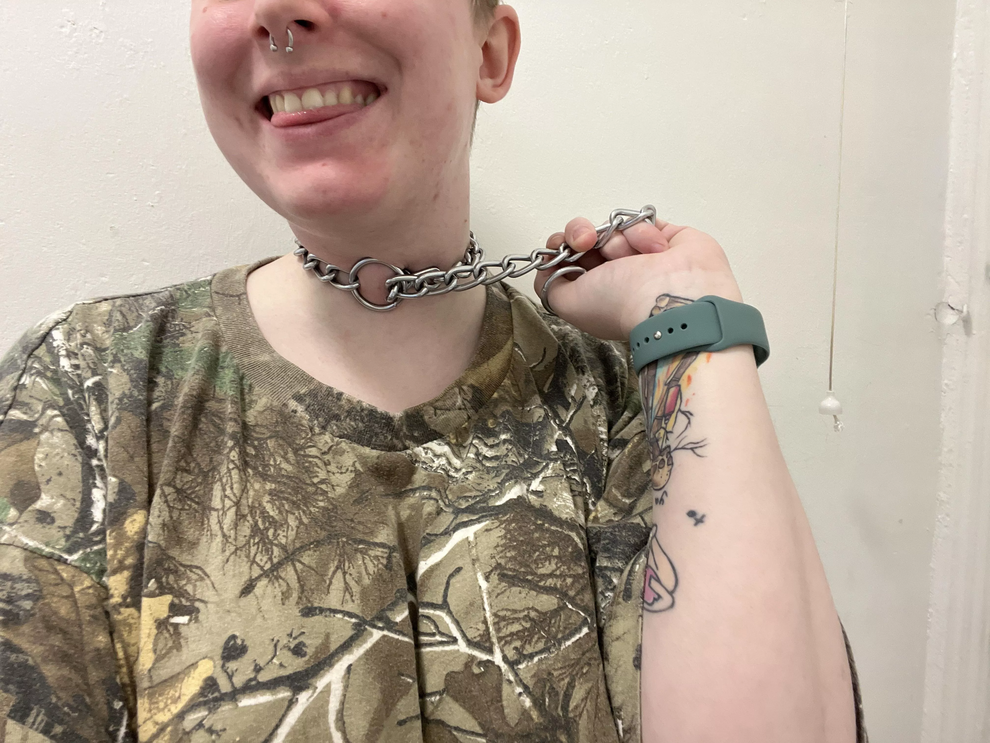 I love being choked with my new collar 💕 posted by G-Beans