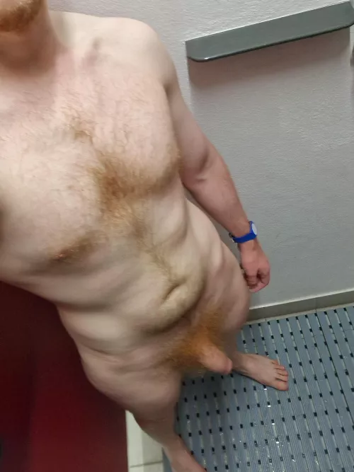 It's bushy time 🤭 by pavelfro