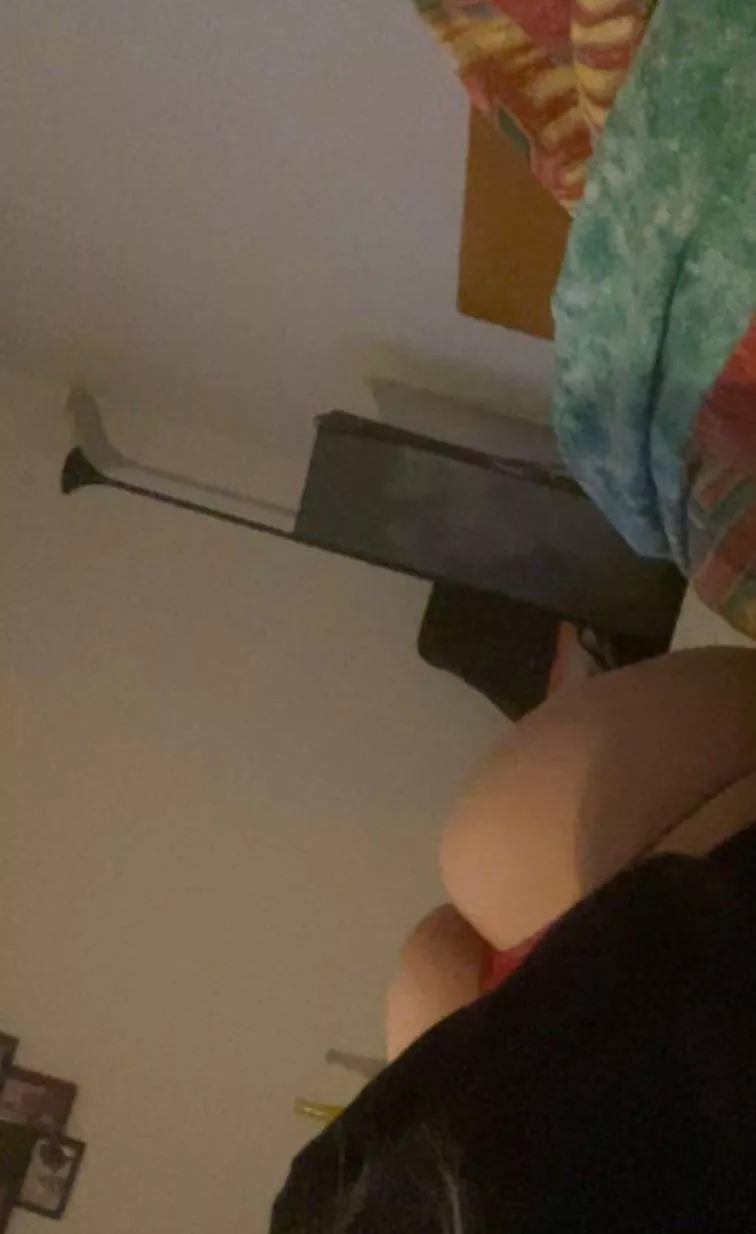 Kom sov med mig 😝 posted by AbjectLeading3266