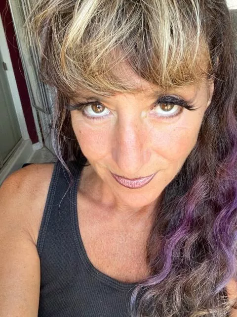 Looking right at you. posted by shaenaplease