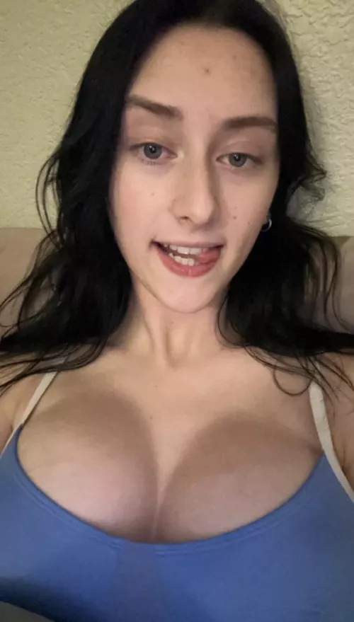 My dads friends checking me out will never not turn me on a little 🤫🥰 by orlagracey