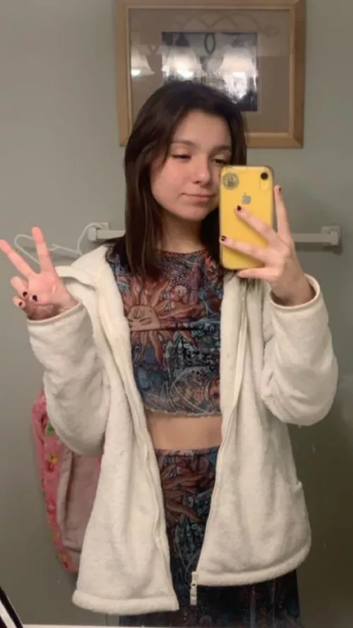 Sexy 19/yo brunette babe 🤤💕 by c4talina