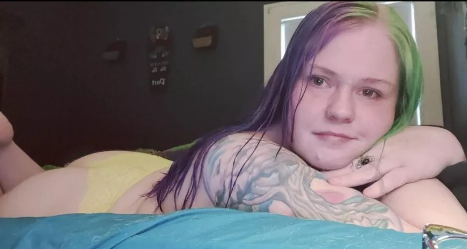 Sexy, bored and horny. What more could you want? by TattoosXLace